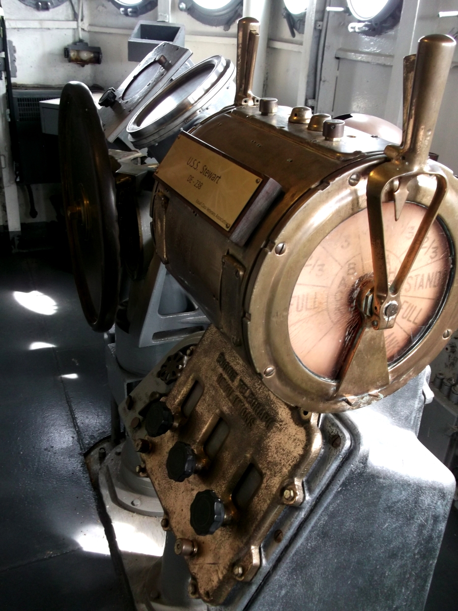 Inside the bridge of Stewart. This is the engine room telegraph. (Author  Photo)