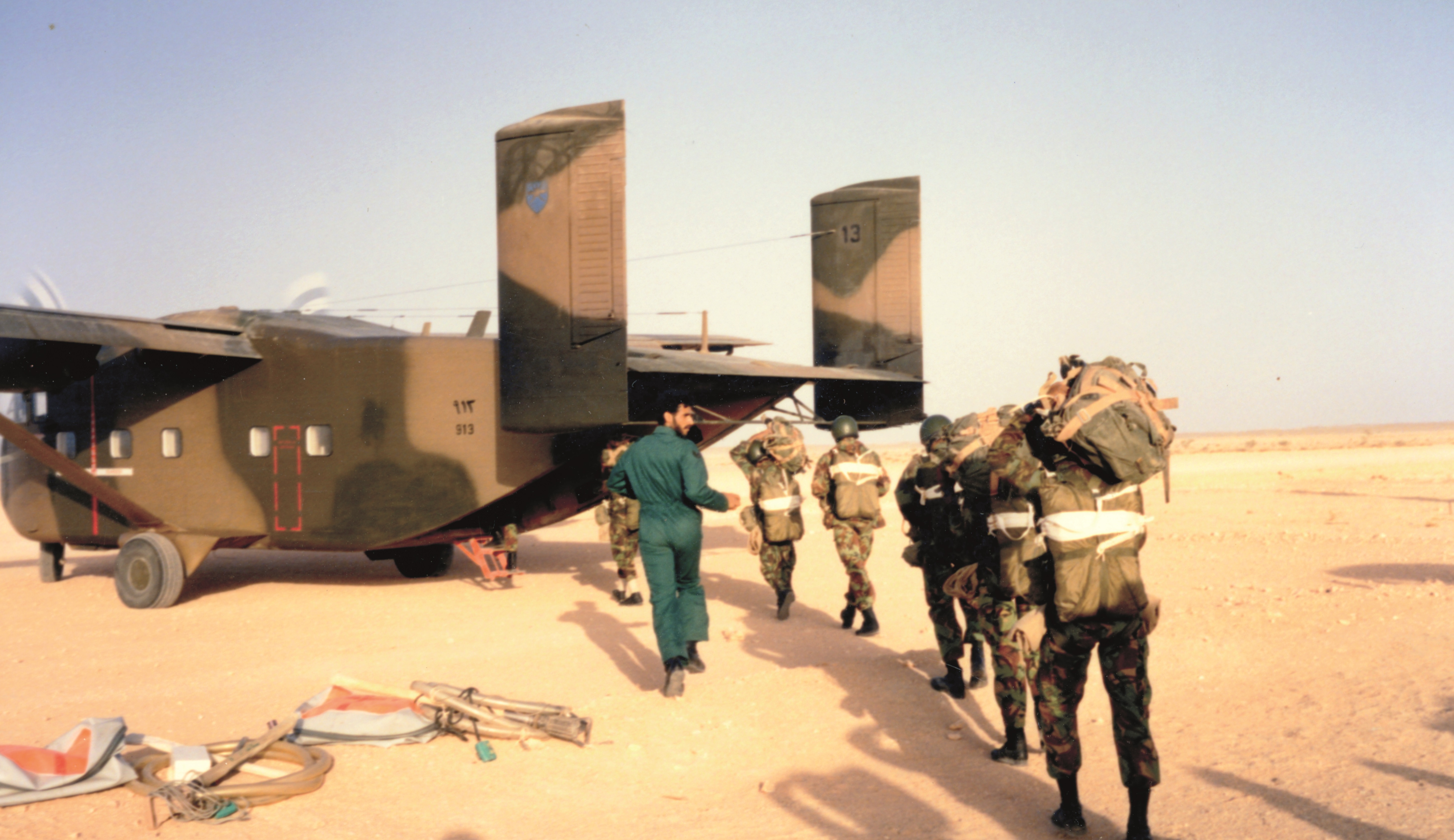 SSF parachute training with equipment into Oman.